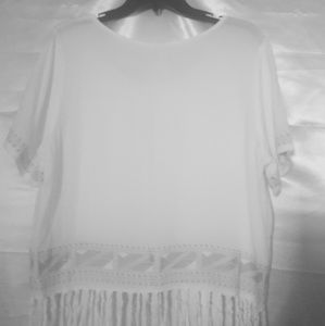White women's size medium Mur Mur top with fringe